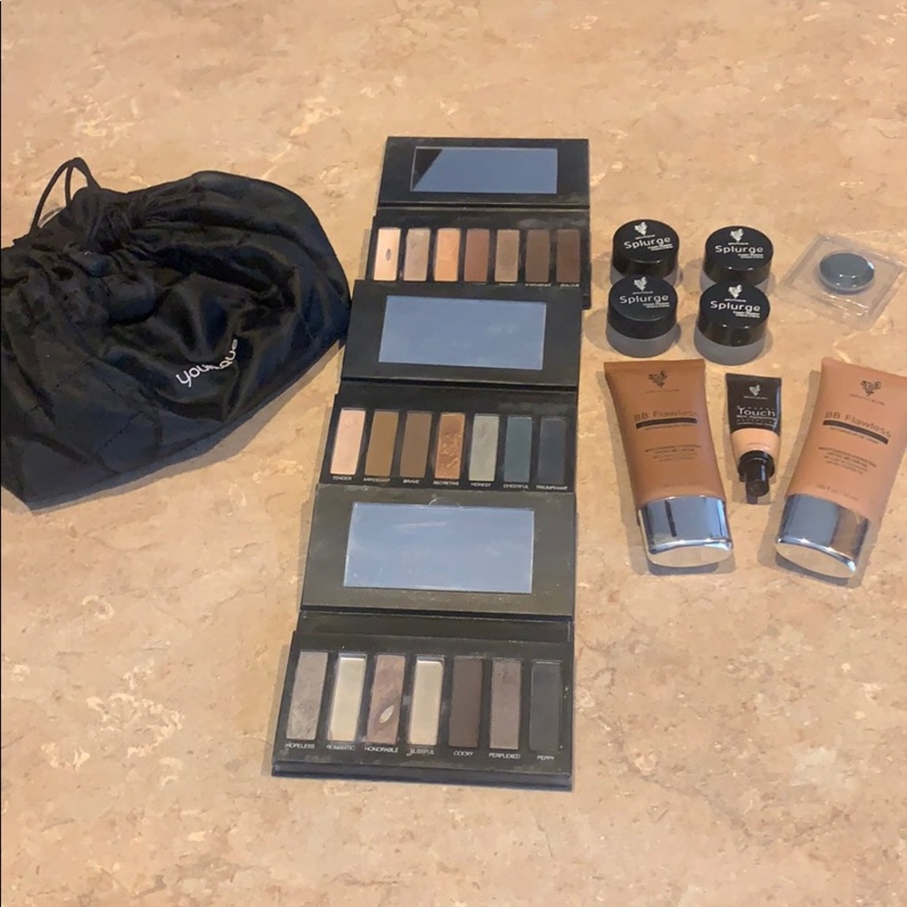 Younique makeup bundle